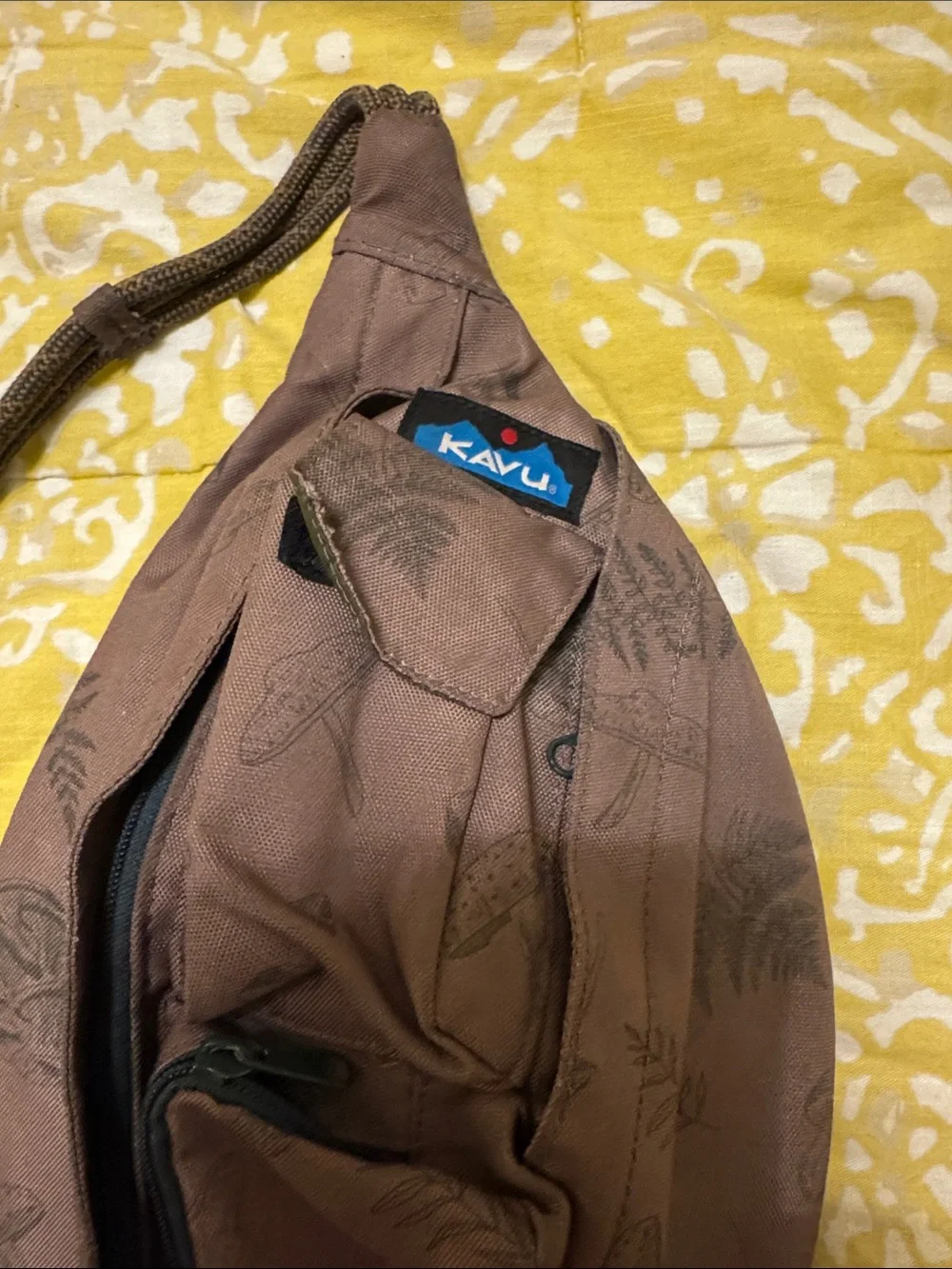 Kavu sling bag